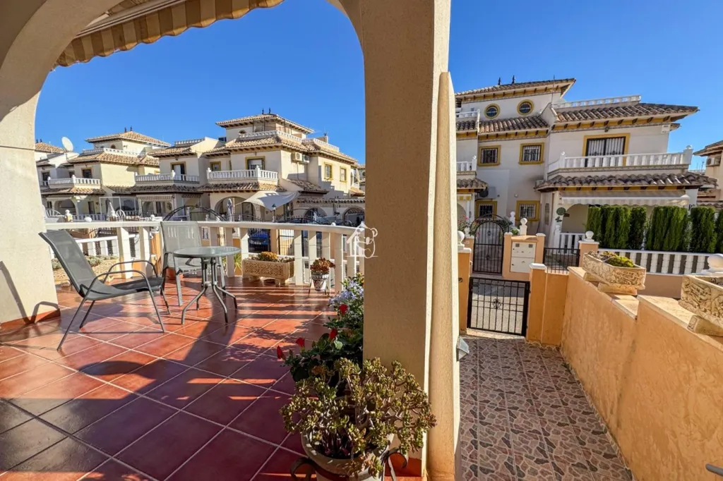 Terrazza - Semi-Detached Villa with Pool in Cabo Roig