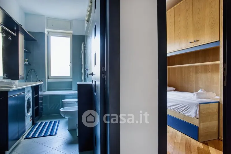 Chambres - Trilocale with Balcony near Piazza Firenze, Milan