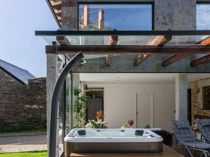 Terrasse - Restored Chalet with River Walk Access in Lugo