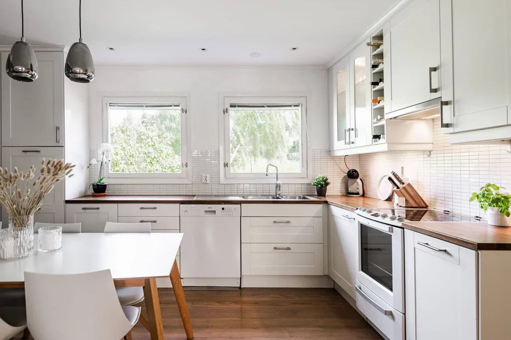 Köök - Modernised Bungalow with Garden in Falun