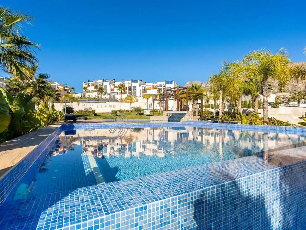Piscina - Apartment with Private Garden in Finestrat