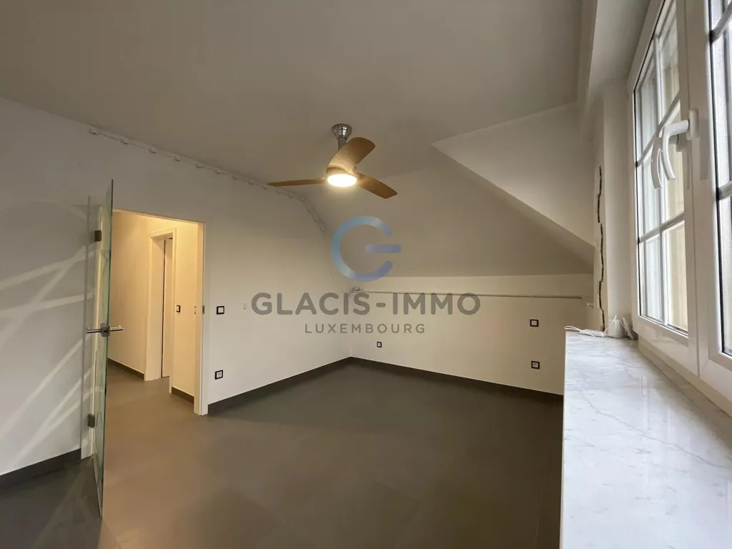 Rooms - Luxury Duplex with South Balcony in Dudelange