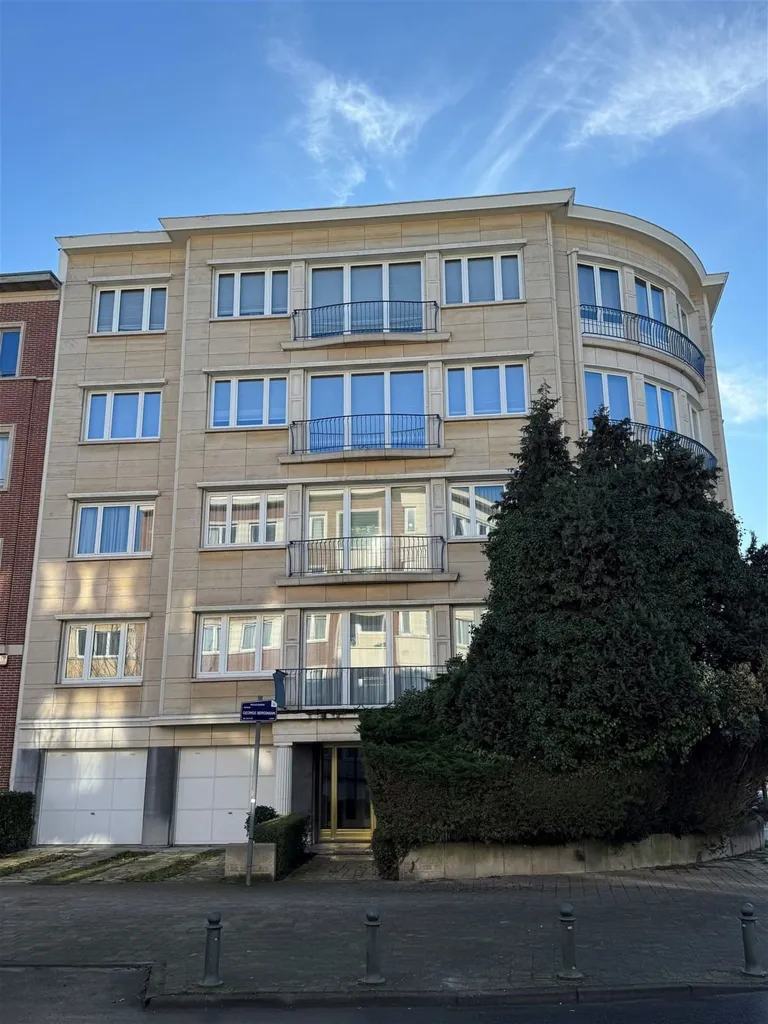 Extérieur - Appartement de Standing avec Balcon au Quartier ULB