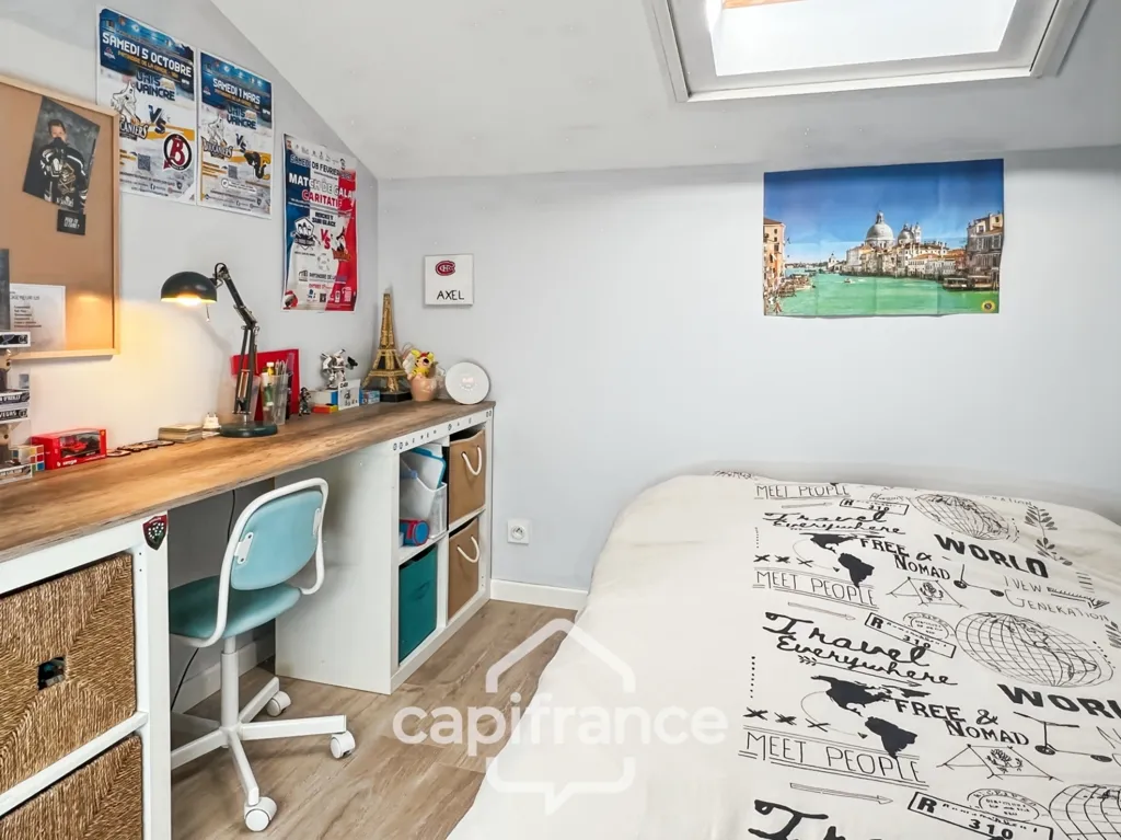 Magamistoad - Contemporary House with Pool in La Garde