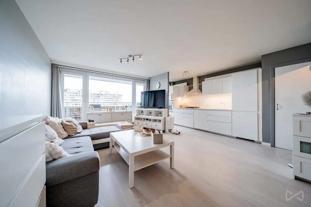 Elutuba - Bright Apartment with Balcony on Marius Renard