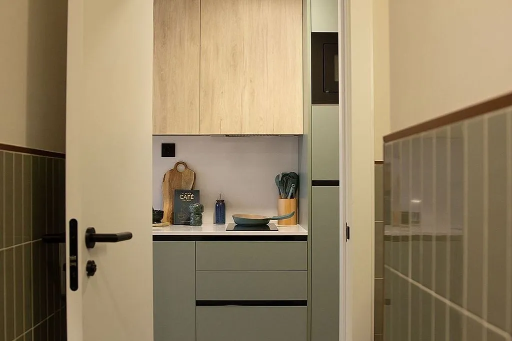 Esik - New Flat with Air Conditioning in De Cavanilles, Madrid