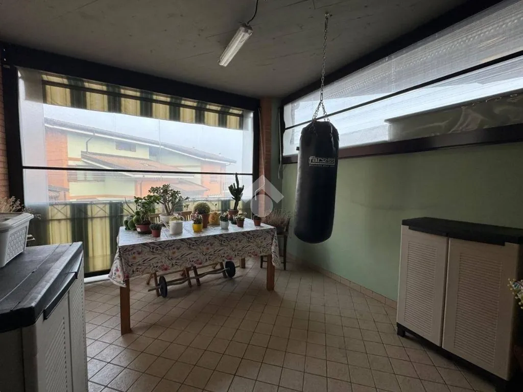 Terrass - 5-Bedroom Apartment with Terrace in Rivalta di Torino