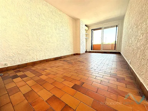 Pièces - Appartement T2 en Centre-Ville à Cogolin