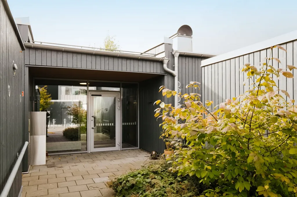 Aed - Terraced House with Balcony in Gothenburg