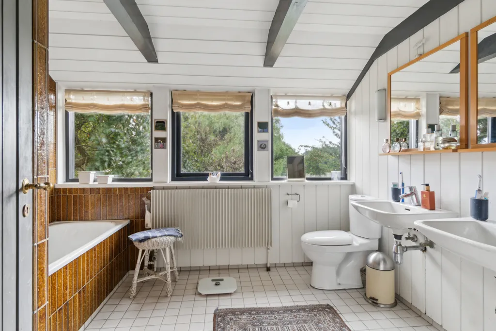 Salles de bain - Villa with Nature View on Falster