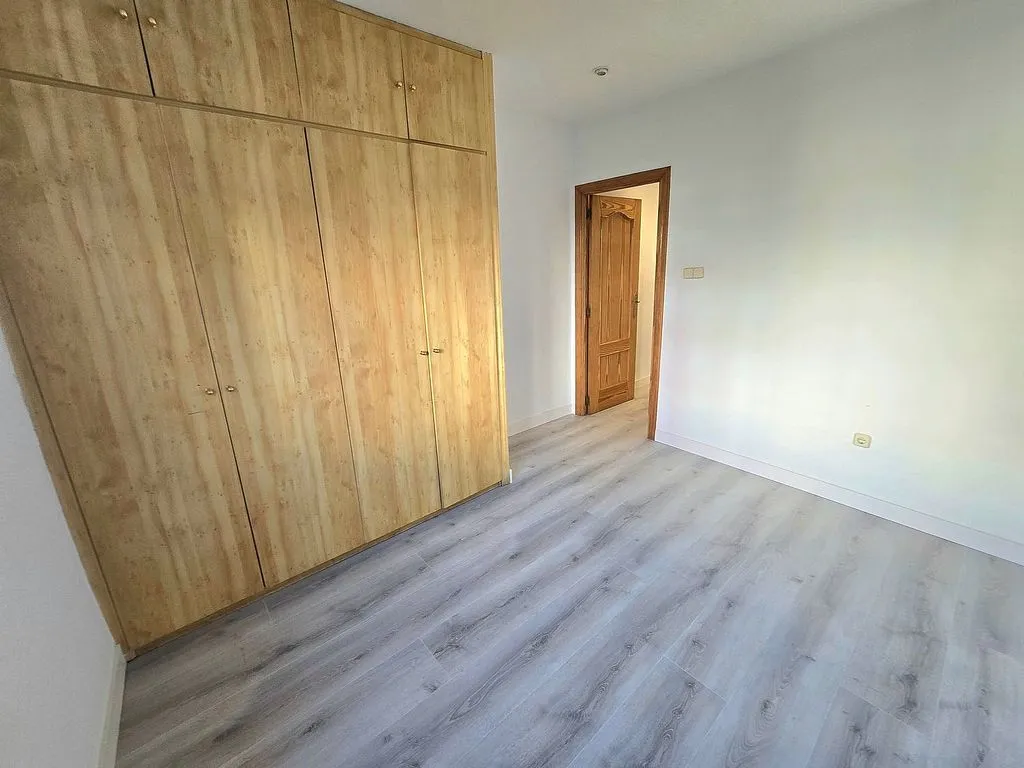 Pièces - Updated Flat with Ascender in Bernabéu