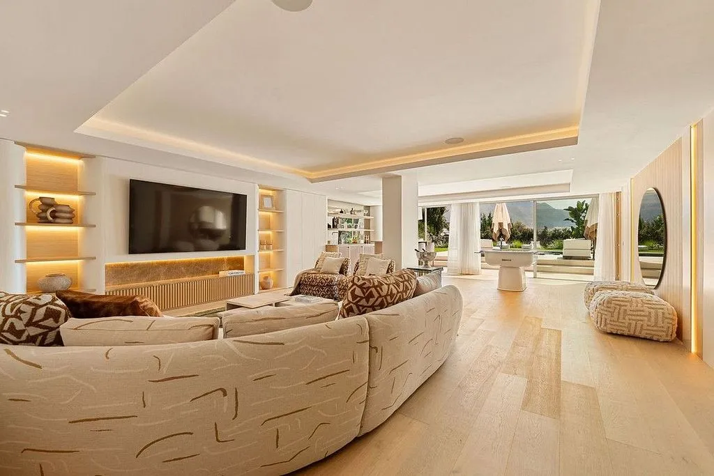 Elutuba - Modern Villa with Pool in Nueva Andalucía
