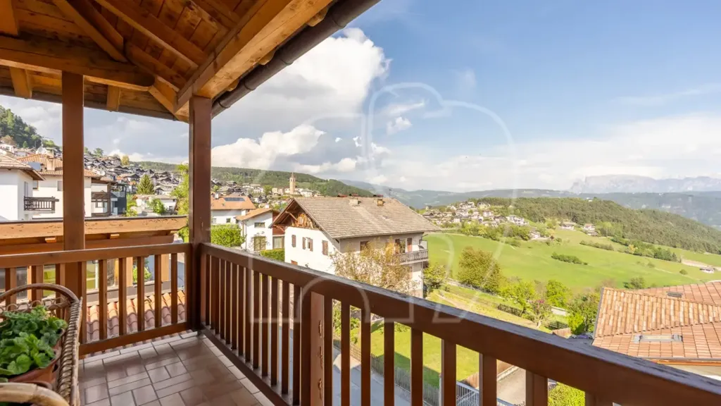 Balcon - Luxury House with Dolomites View in Jenesien