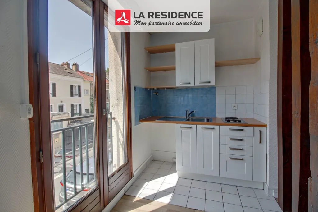 Cucina - Studio with City Centre Proximity in Les Mureaux