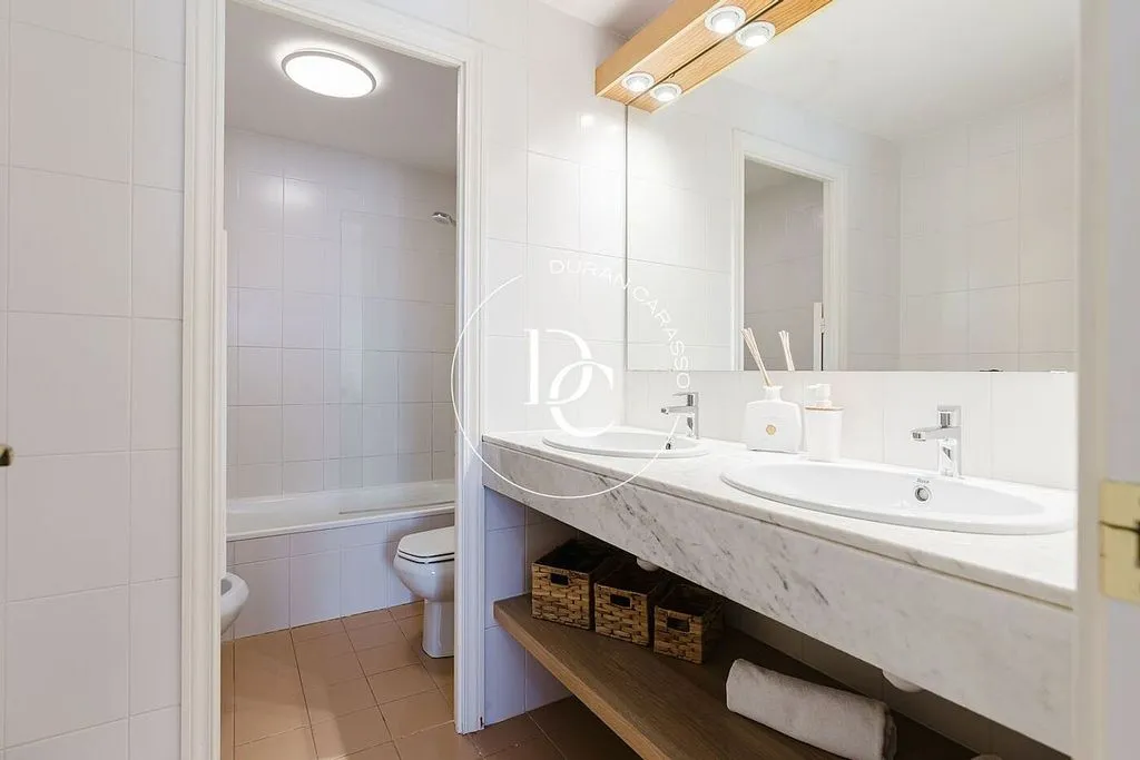 Salles de bain - Renovated Villa with Pool in Ger, Catalonia