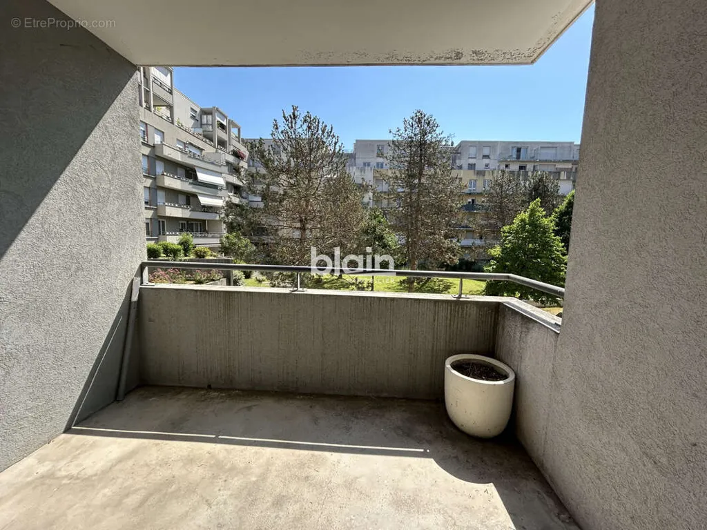 Balcon - Appartement T2 avec Terrasse à Grenoble