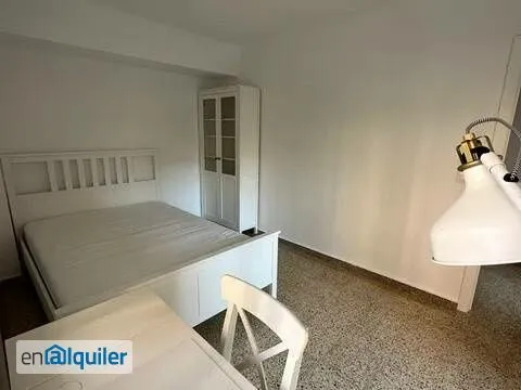 Magamistoad - Student Flat with Balcony in Ciutat Jardí, Valencia