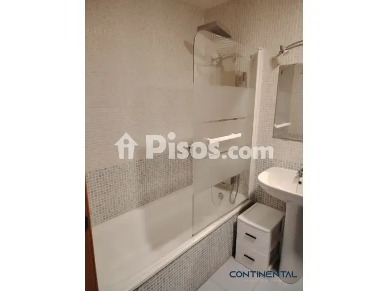 Vannitoad - Modern Penthouse with Balcony in Sama de Langreo