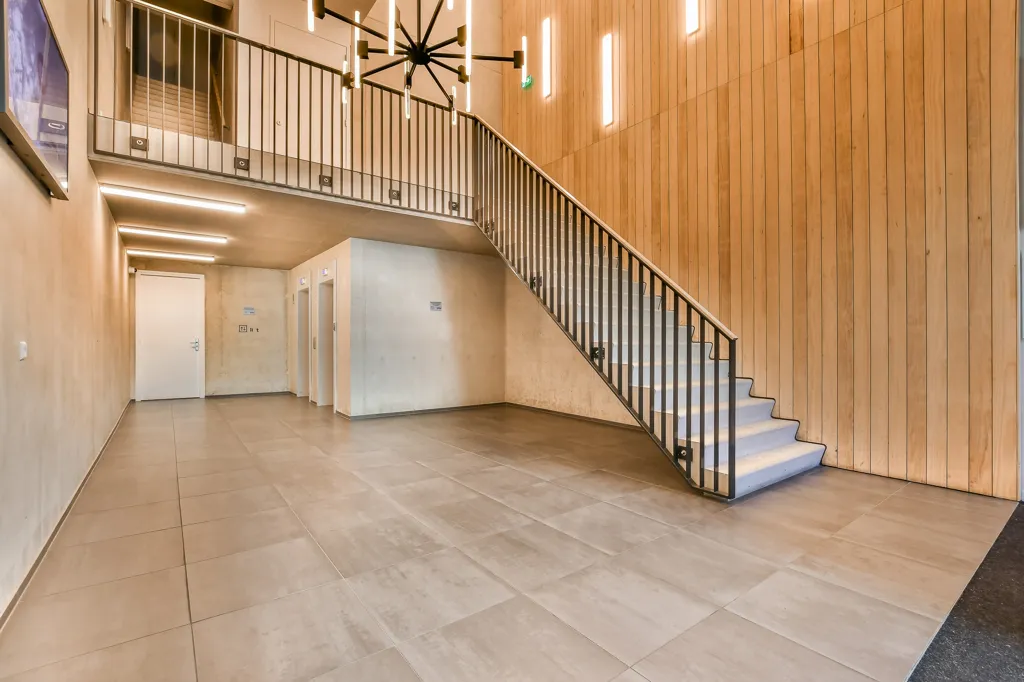 hallway_entrance