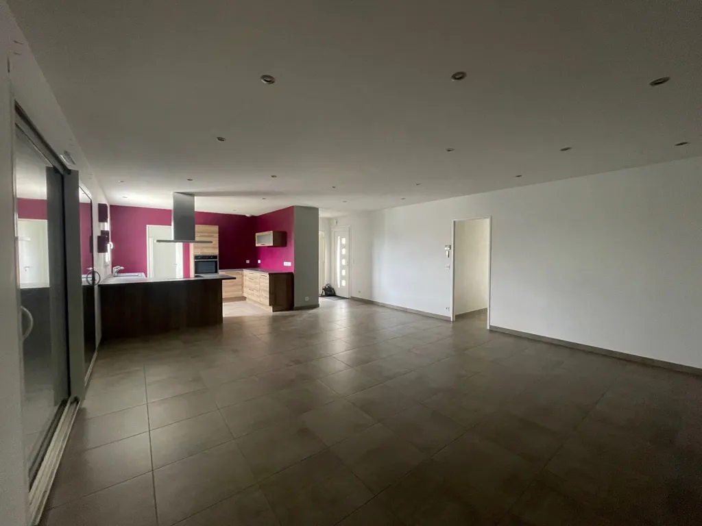 Köök - 4-Bedroom House with Garden in Echillais