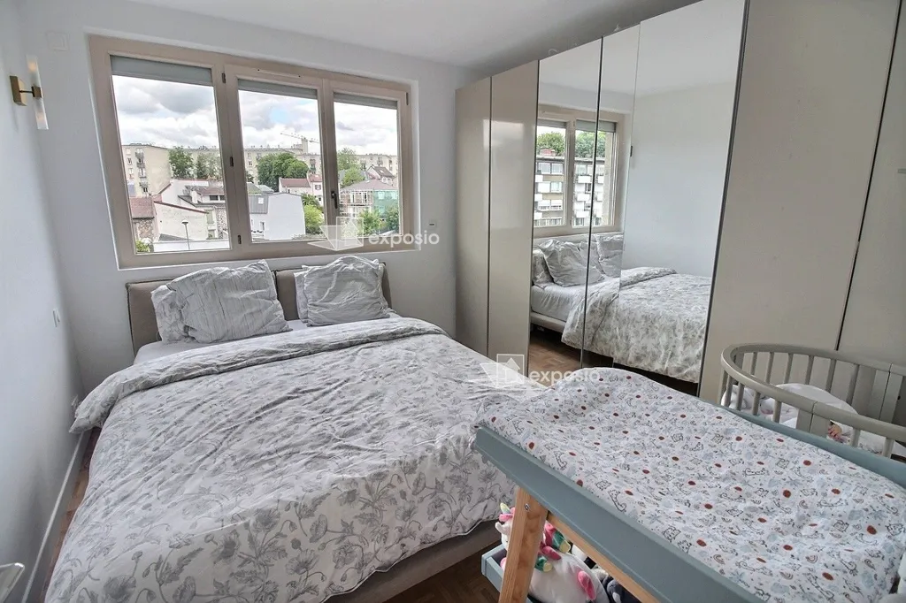 Chambres - Appartement Rénové avec Vue sur Paris à Suresnes