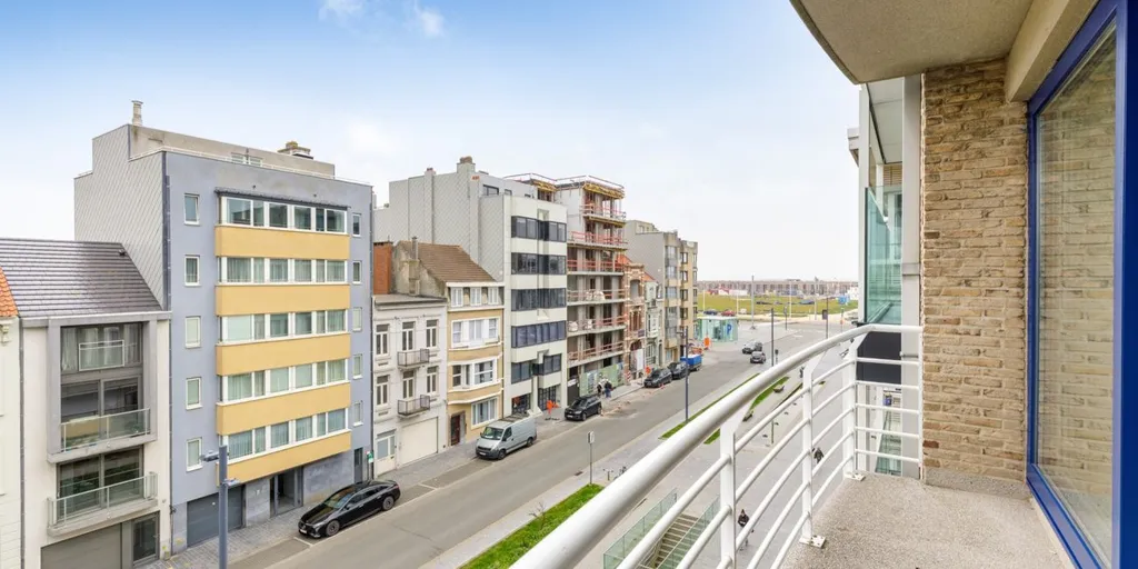Balcon - Appartement Rénové avec Vue Mer à Ostende
