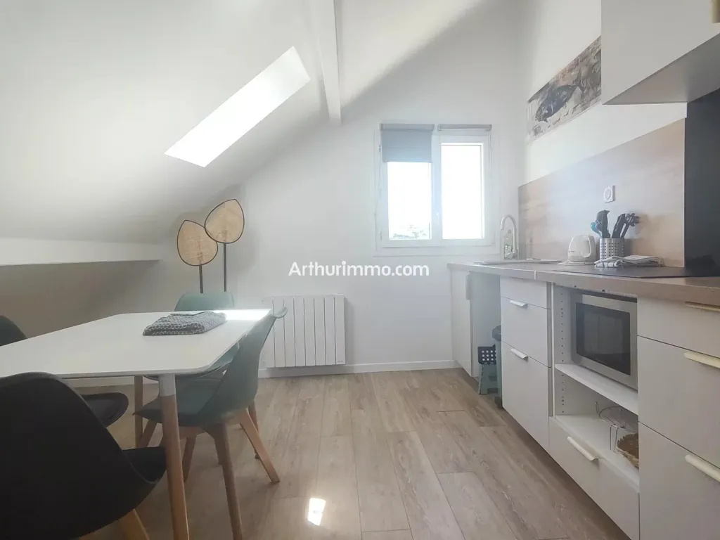 Söögituba - 2-Bedroom Flat in City Centre, Sucy-en-Brie