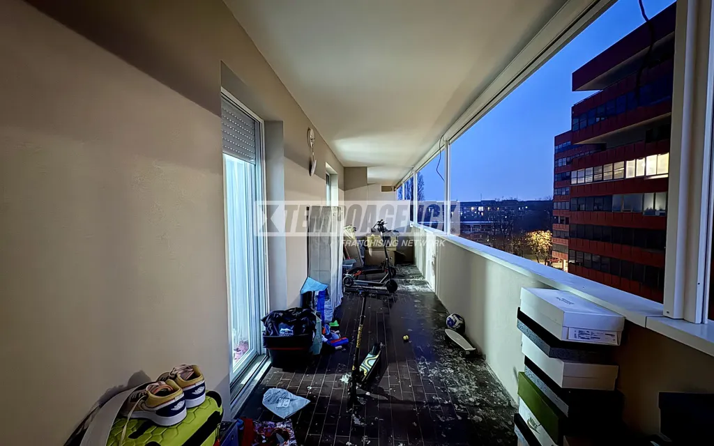 Balcon - Rearranged Apartment with Balcony in Pieve Emanuele