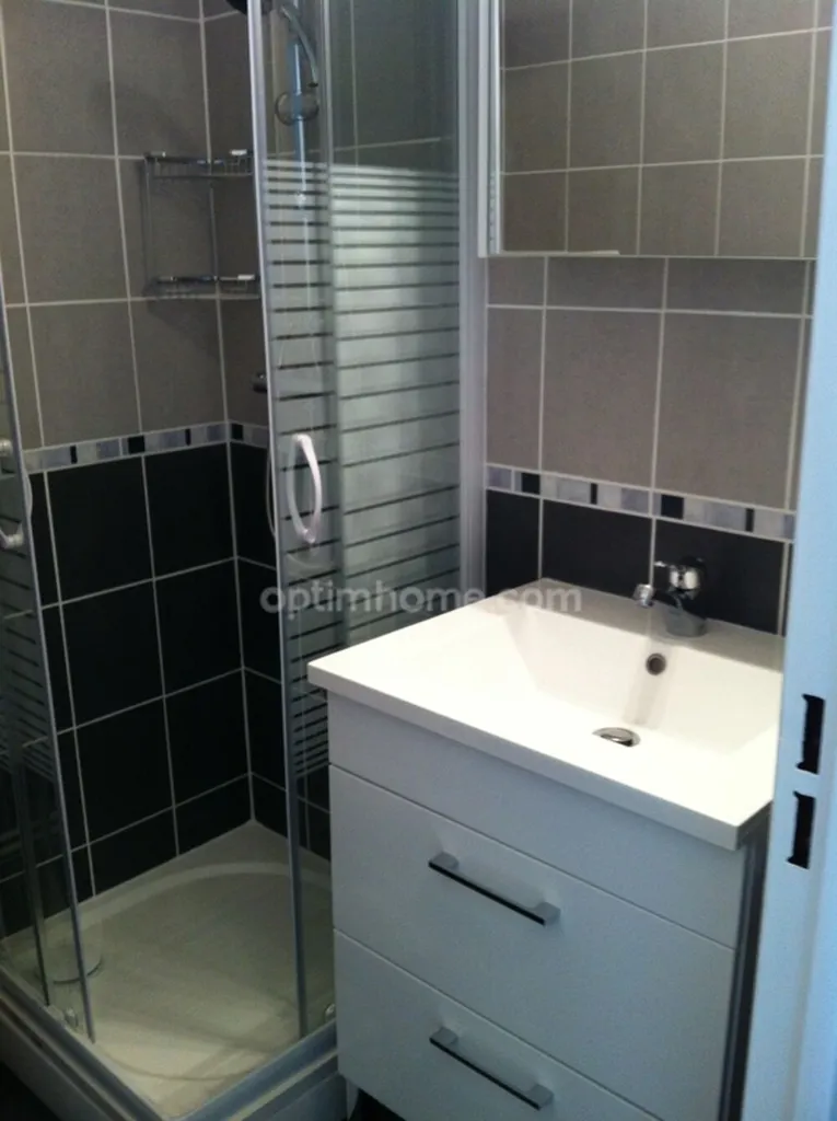 Vannitoad - Bright Studio with Ascender in Cergy Centre