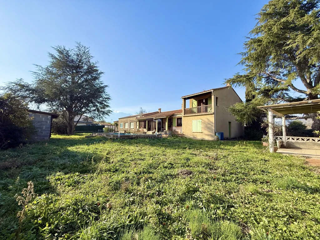 Garden - Four-Face House with Mountain View in Rodès