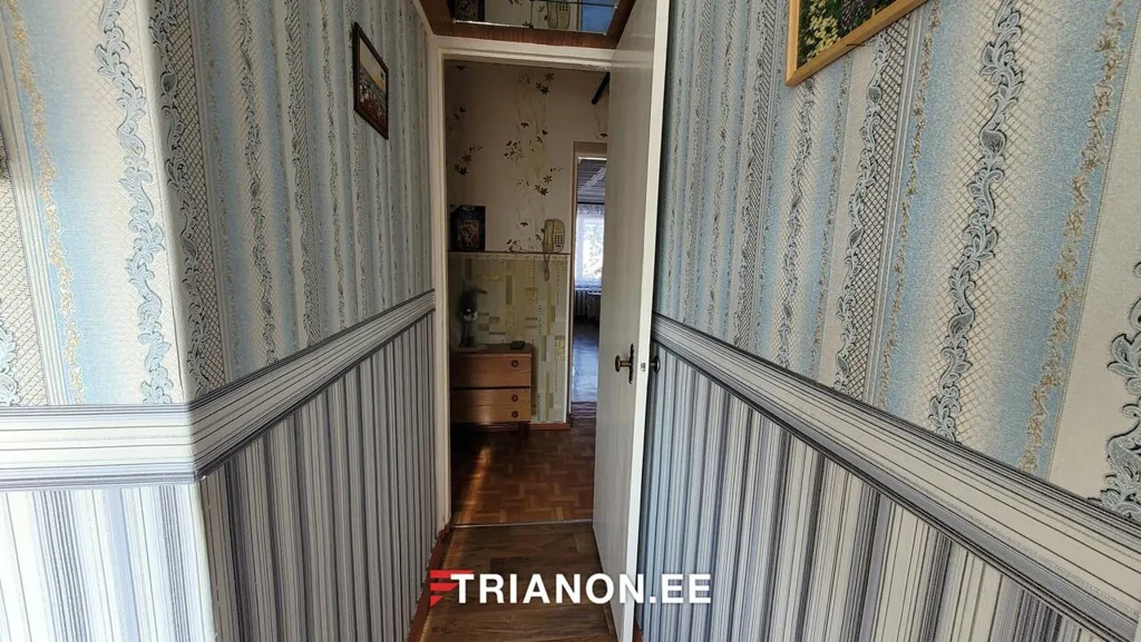 Esik - Apartment with Free Parking in Kreenholmi