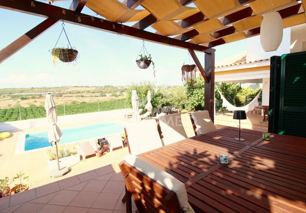 Piscine - House with Pool in Proximity to Faro