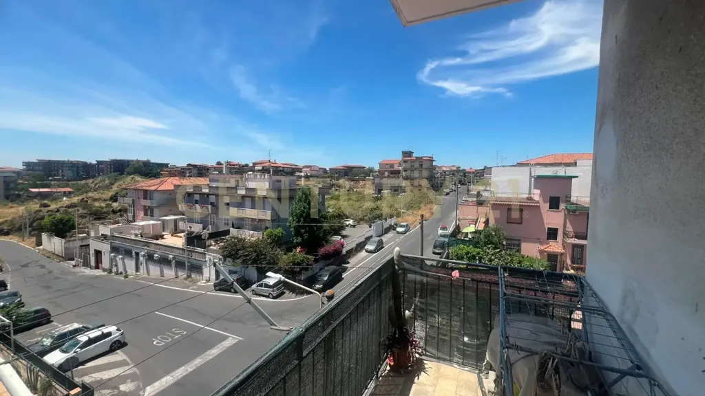 Balcone - Bright Apartment with Balcony in Catania