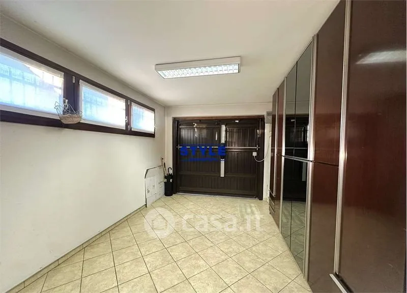 Entrée - Contemporary Villa with Soffit Levels in Camponogara