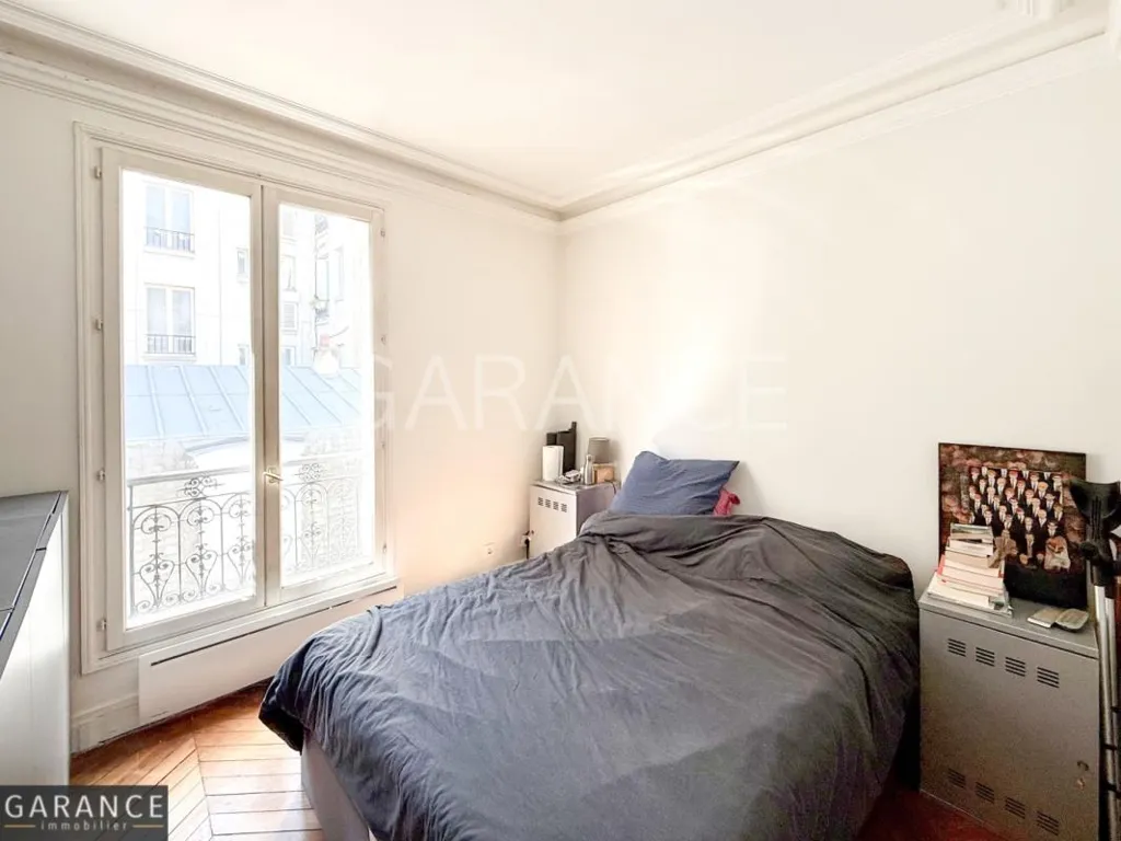 Bedrooms - Charming 3-Piece Paris Flat, Top Floor
