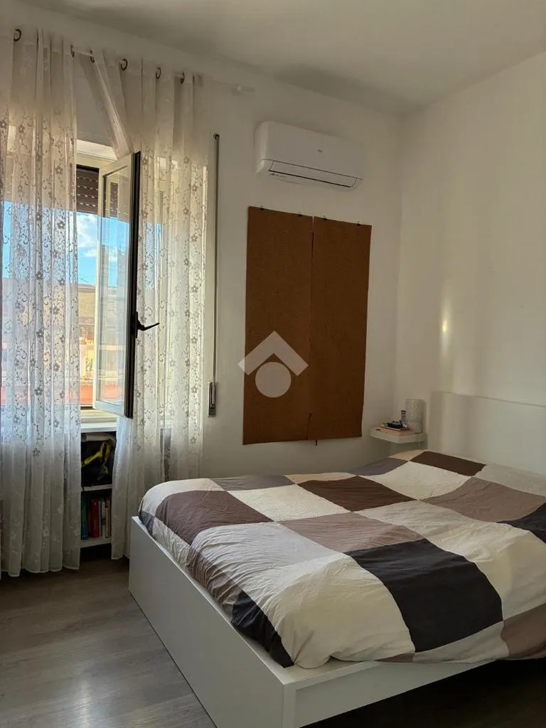 Chambres - Spacious Studio with Balcony in Rome
