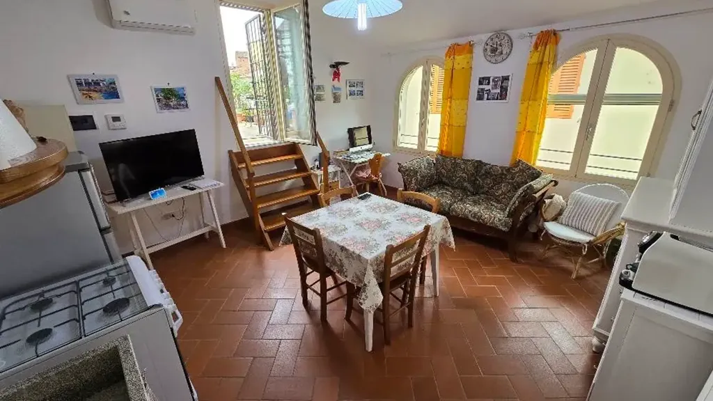 Sala da pranzo - Appartamento con terrazza nel centro storico di Pistoia