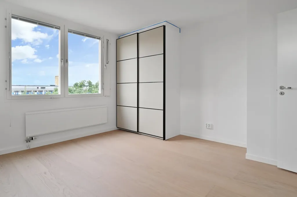 Camere da letto - Modernised Penthouse with Balcony in Upplands Väsby