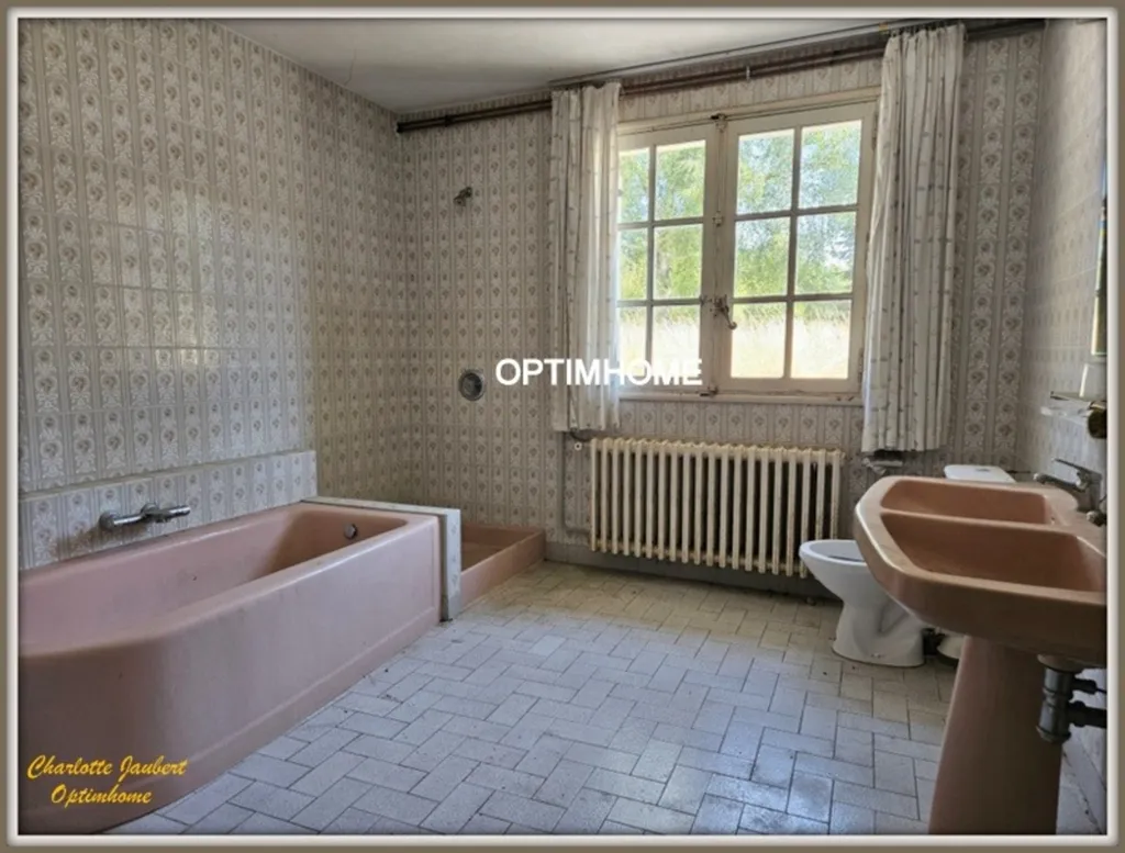 Salles de bain - Propriété Forestière avec Gentilhommière à l'Abri des Nuisances