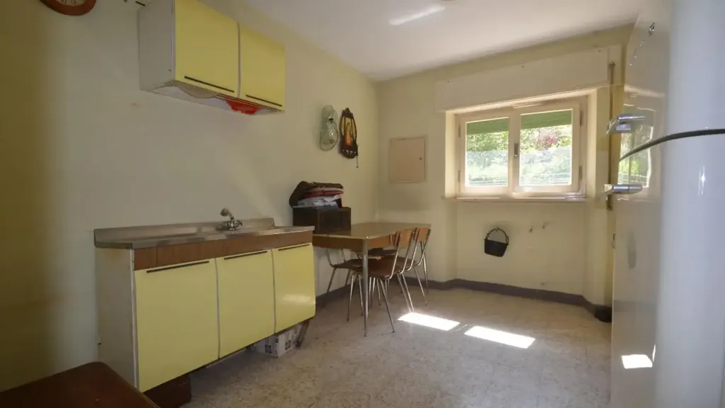 Kitchen - 6-room house in IT