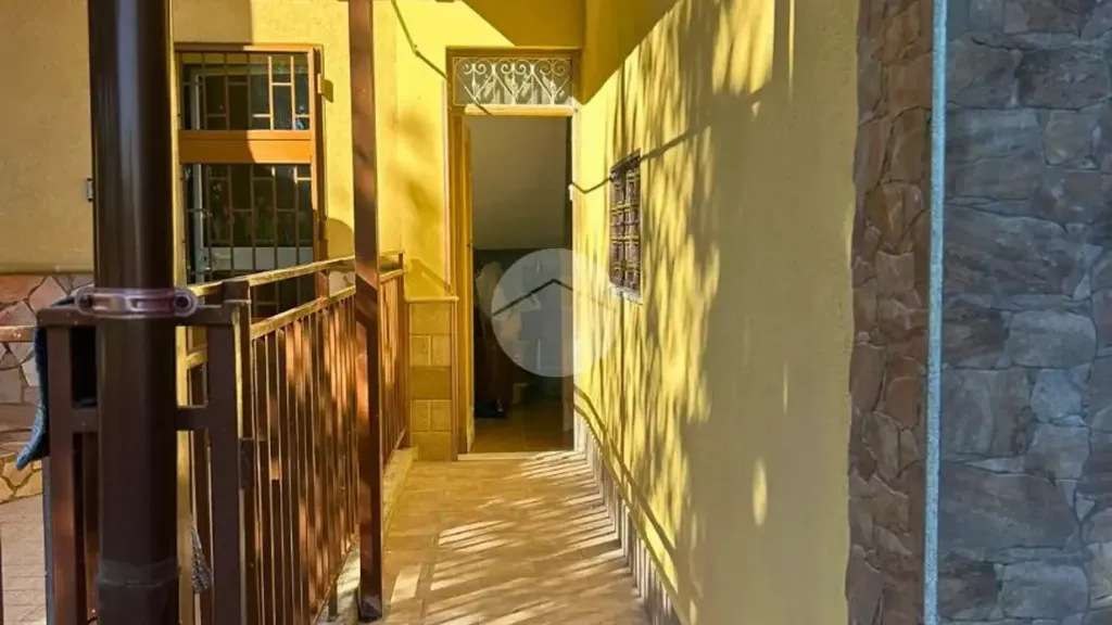 Esik - Bright Bilocale with Garden View in Palermo