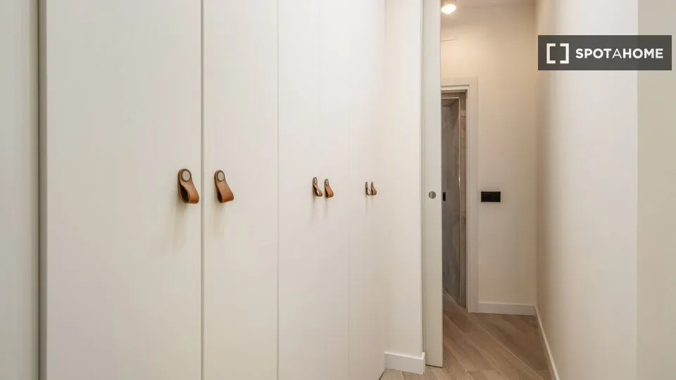 Pièces - 1-Bedroom Apartment in Embajadores, Madrid
