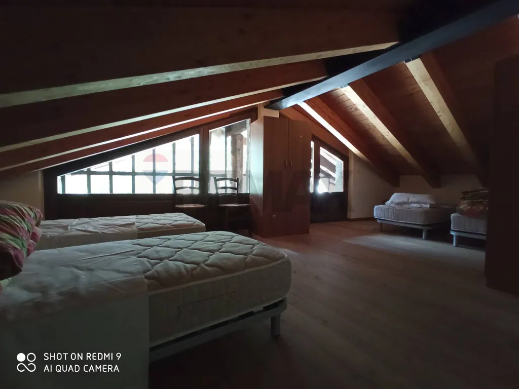 Maison 9 pièces à IT