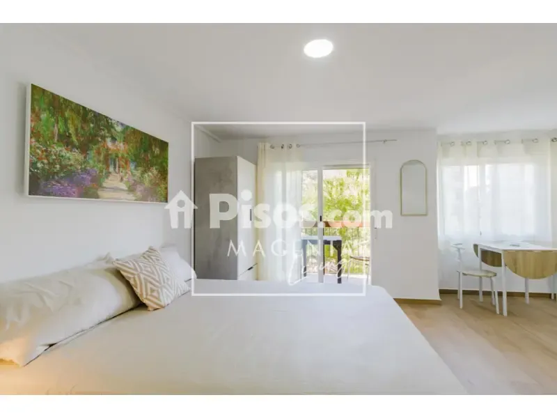 Magamistoad - Bright Studio with Balcony in Murillo Street