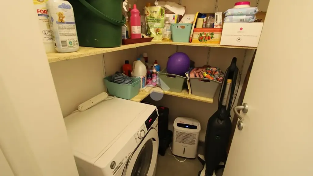 Utility Room - Rustic Detached House with Garden in Bareggio