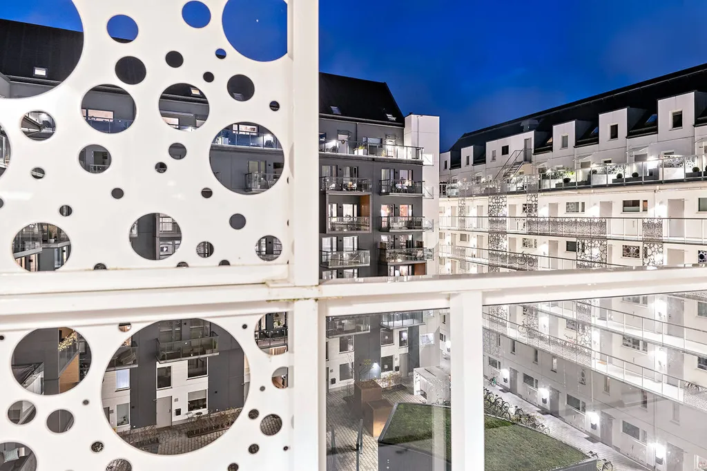 Balcon - Two-Bedroom Flat with Balcony in Göteborg