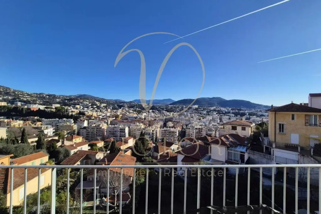 Balcon - Appartement 2 Pièces avec Balcon à Nice