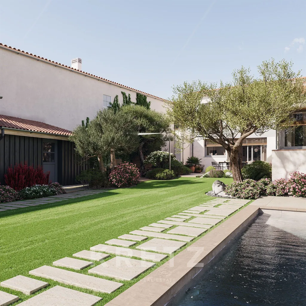 Pool - Renovated House with Pool in La Flotte