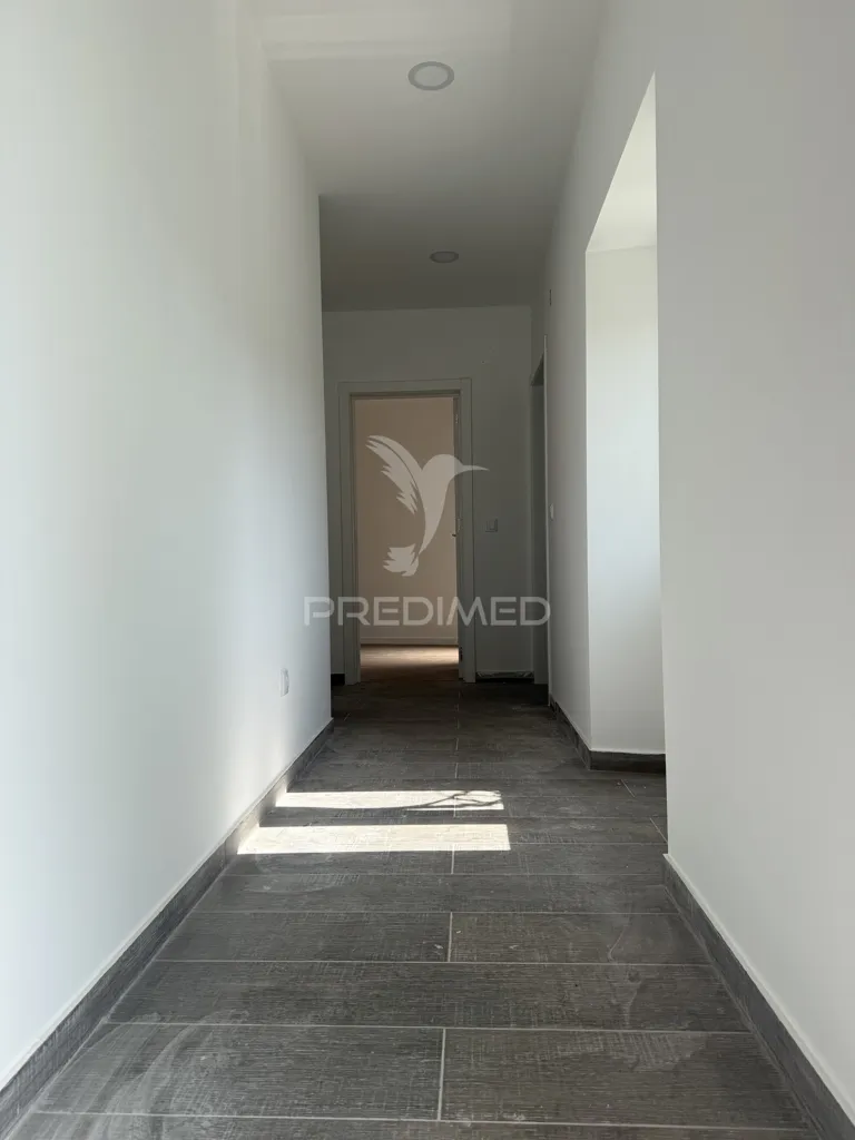 Entrée - Modern T2 Apartment with Garage in Alcanena