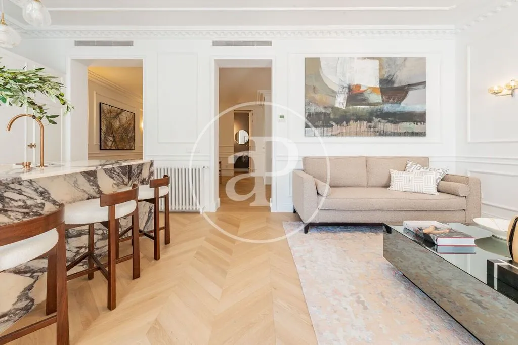 Soggiorno - Refurbished Flat with Balcony in Chueca, Madrid